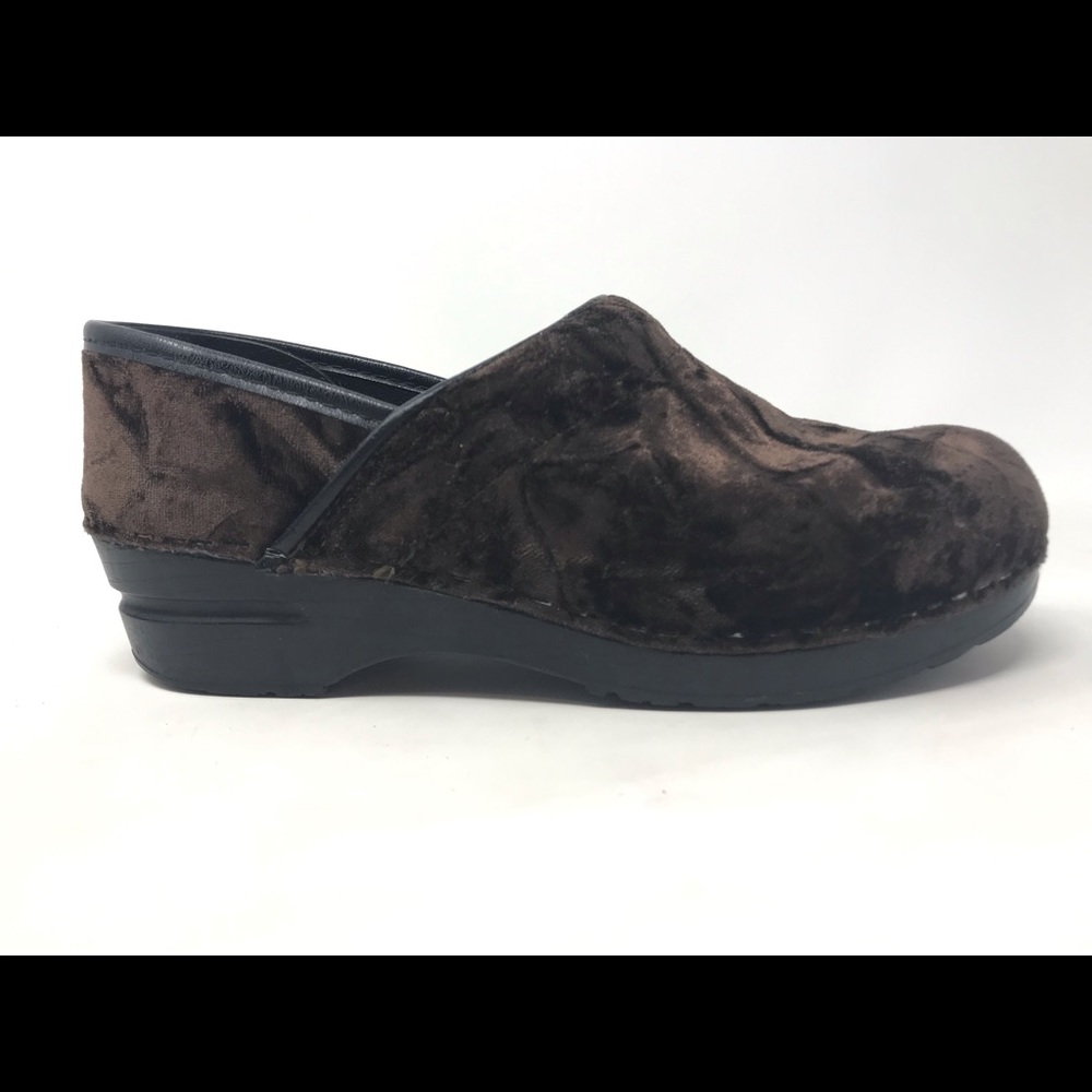 Dansko brown velvet nurse clogs US size 8 EU 38